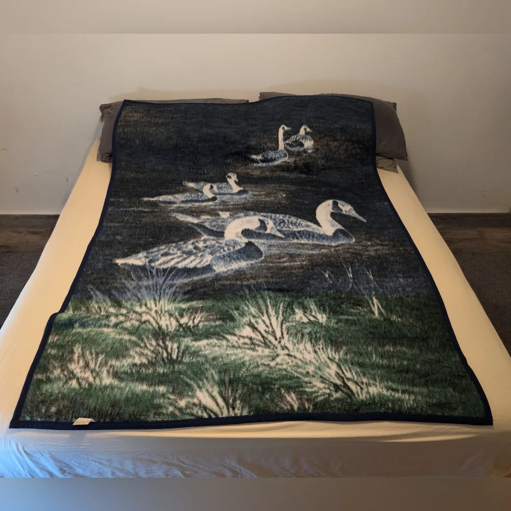 Vintage Biederlack Reversible Geese On The Water Graphic Fleece Throw Blanket